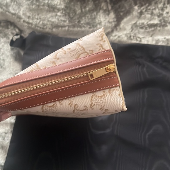 🚫SOLD🚫AUTHENTIC CELINE COSMETIC POUCH in Medium white Triomphe Canvas - Picture 6 of 10